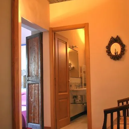La Magnolia Oda ve Kahvaltı 3*